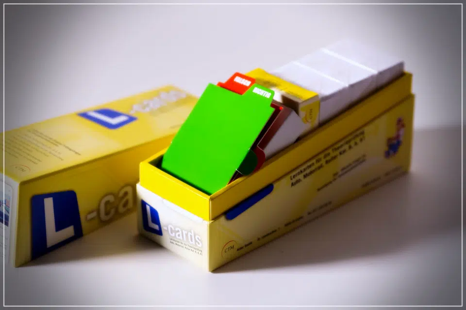Żółte opakowanie produktowe — ujęcie 6