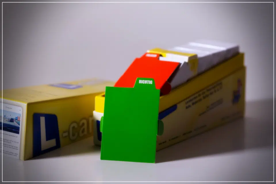 Żółte opakowanie produktowe — ujęcie 7